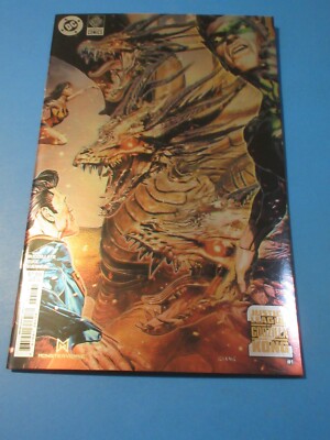 Justice League vs Godzilla vs Kong 2 #1 Giang Foil variant  NM Gem wow-image