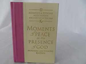 Moments of Peace in the Presence of God: Morning and - Leather Bound - Good-image