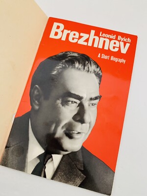 Leonid Ilyich Brezhnev *A Short Biography* Vintage Book-image