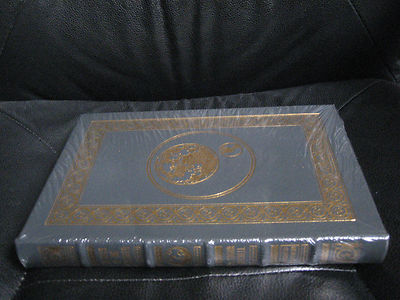 EDGAR MITCHELL SIGNED - THE WAY OF THE EXPLORER - EASTON PRESS SEALED LEATHER-image