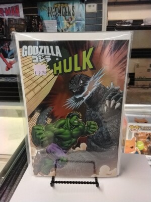 Godzilla Vs hulk #1 Ed McGuiness Foil Variant-image