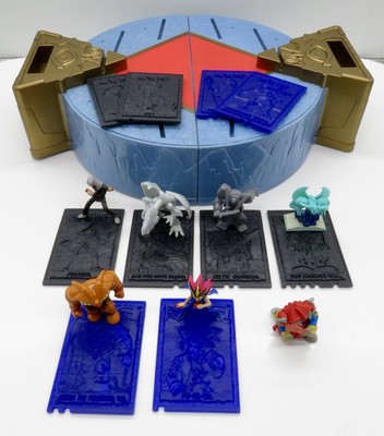 Yu-Gi-Oh! Action Carrying Case Battle Arena Yugioh Duel 1996 7 Figures USED-image