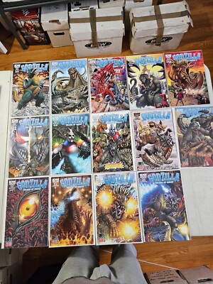 Godzilla Rulers of Earth 2013 #1-12 #14 #25 IDW Comics Lot Set -image