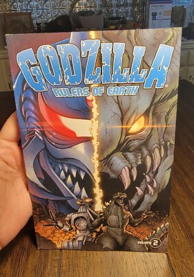 Godzilla: Rulers of Earth Volume 2 Trade Paperback (IDW Publishing April 2014)-image