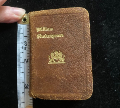 History of Life of King Henry VIII by Shakespeare 3 1/4X 2 1/4 inch book RARE-image