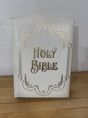 Holy Bible Family Life Edition White Leather Bound 1995-1996 Copyright 1987 Used-image
