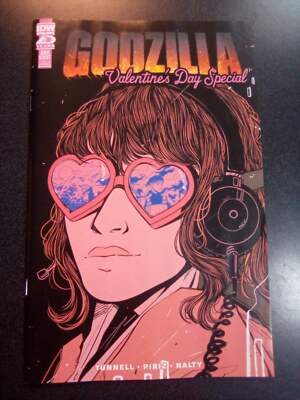 Godzilla: Valentine's Day Special Variant B (M. Smith) Comic Book First Print-image