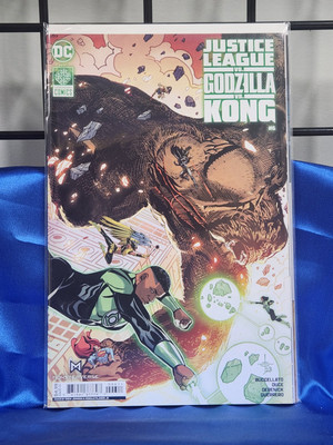 JUSTICE LEAGUE VS GODZILLA VS KONG #6A. We Combine. We Pack Well-image