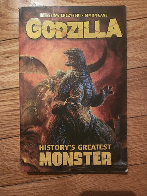 Godzilla History's Greatest Monster Graphic Novel 2014-image