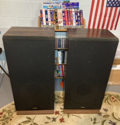 2 Vintage Fisher 36