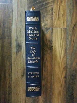 With Malice Toward None The Life of Abraham Lincoln Collectors Edition Leather-image
